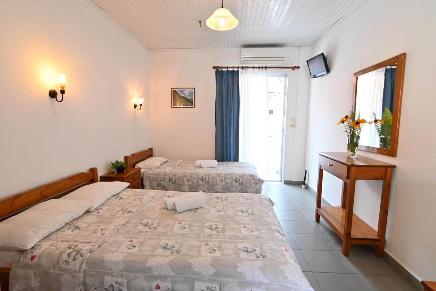 Armiriki Rooms Vrasná Exterior foto