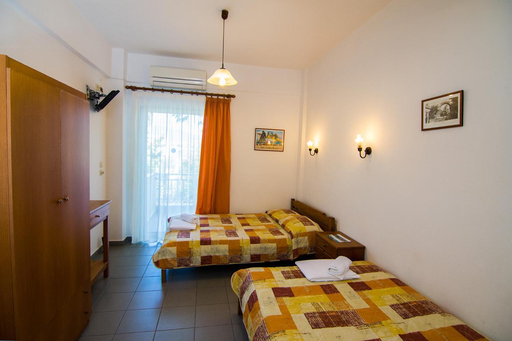 Armiriki Rooms Vrasná Exterior foto